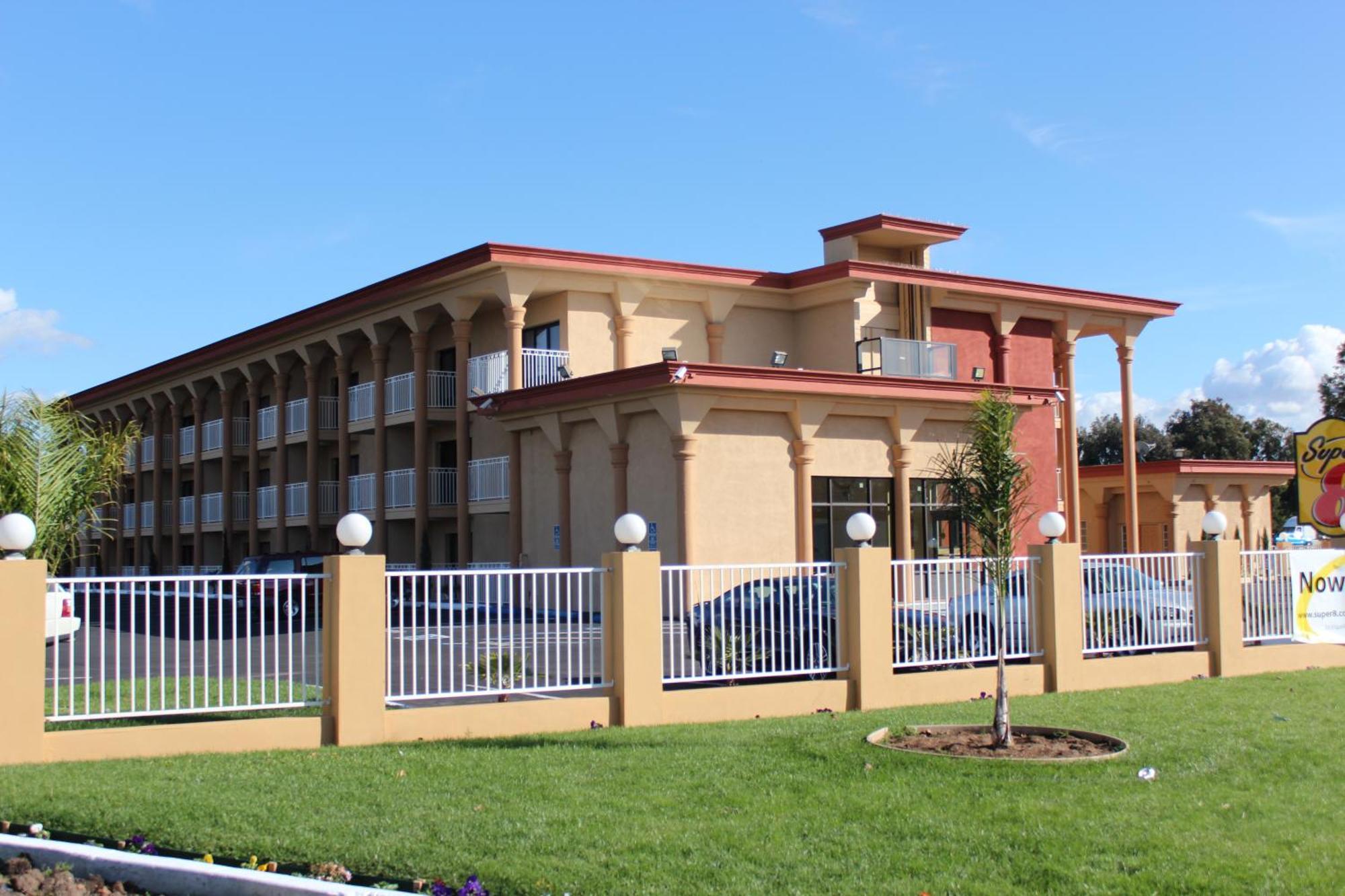 Super 8 By Wyndham Vallejo/Napa Valley Dış mekan fotoğraf