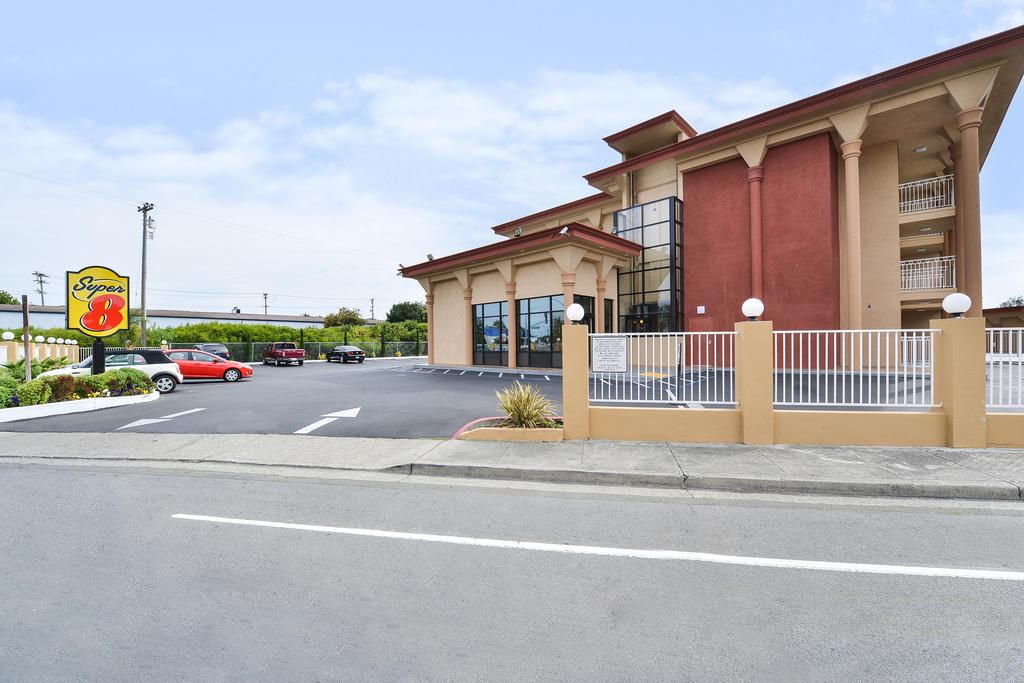 Super 8 By Wyndham Vallejo/Napa Valley Dış mekan fotoğraf